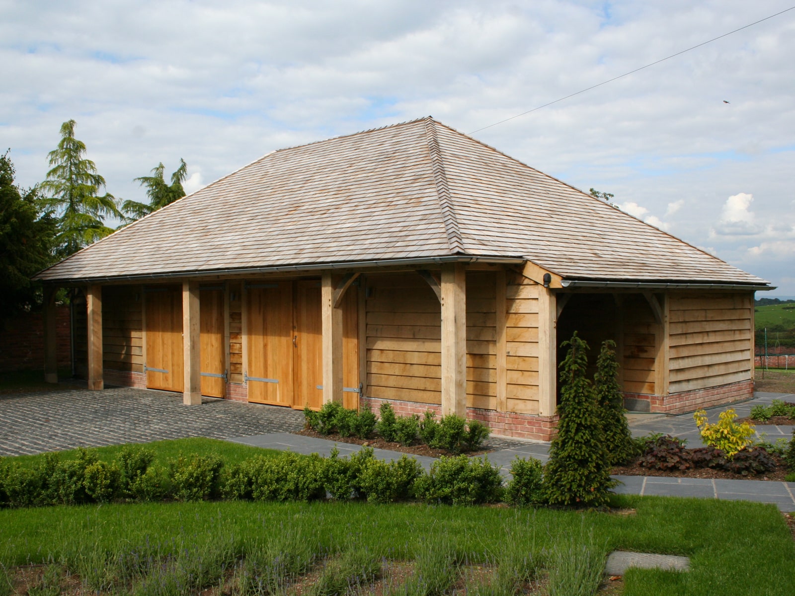 Oak framed double bay garage