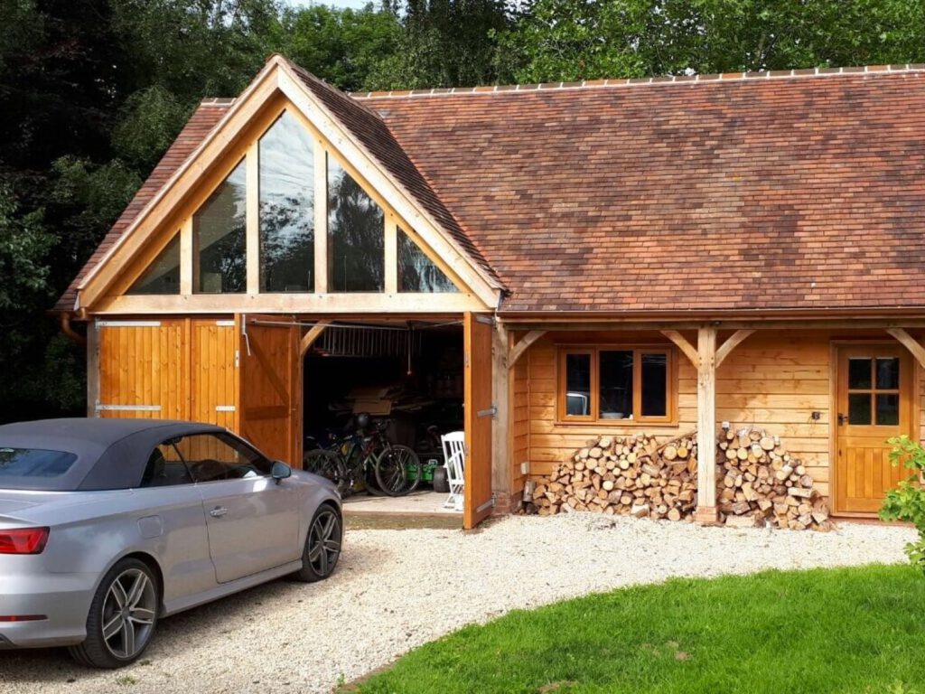 Oak Frame Outbuilding with Face Glazing